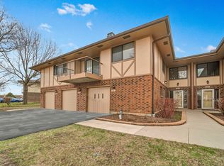 763 Whalom Ln #2A1, Schaumburg, IL