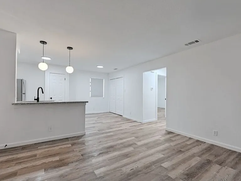 9508 Kempler Dr #B — Photo 7