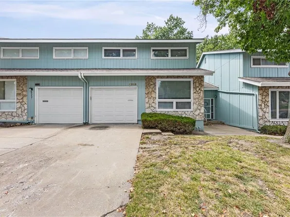 6559 W 49th St, Mission, KS 66202