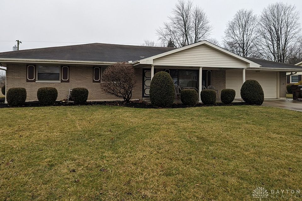 1st image of 247 Dogwood Dr