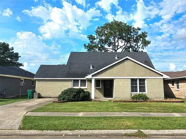 329 Brookmeade Dr, Gretna, LA 70056