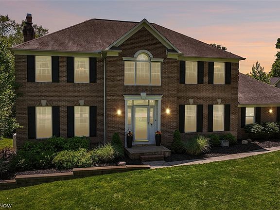 2nd image of 4022 Sunset Dr