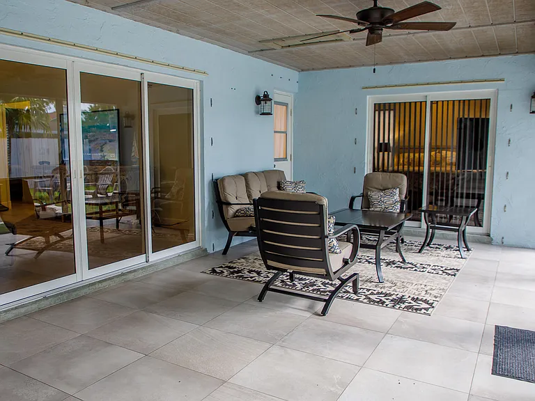 900 Cosmos Ct — Photo 23