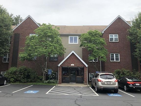 2nd image of 25 Longworth Ave Unit 17