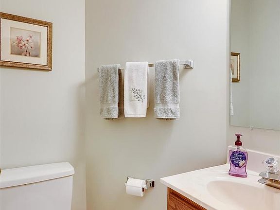 5th image of 6037 Loganwood Dr