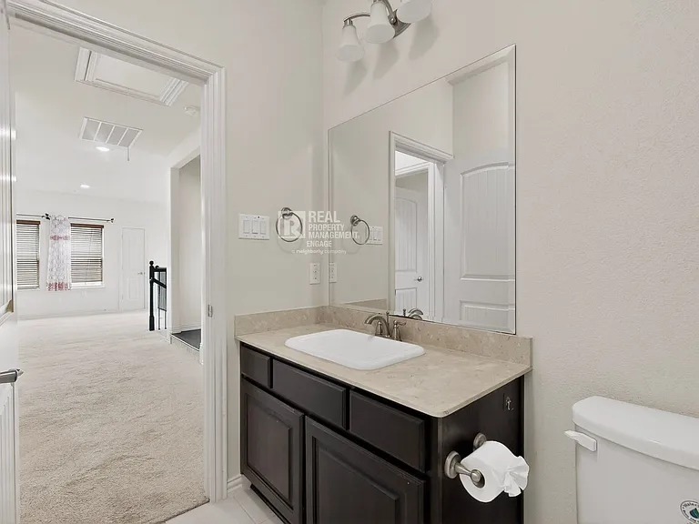 151 Darian Dr — Photo 46