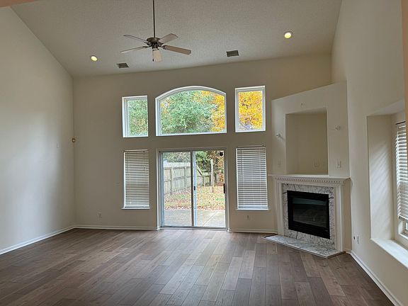 4th image of 1449 Pandoria Ct