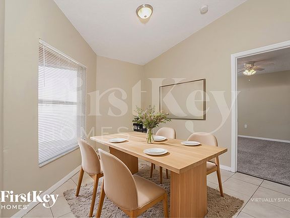 5th image of 819 Summer Glen Dr