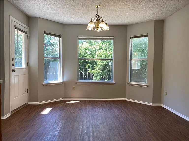 1707 Timberwood Dr — Photo 14