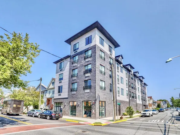 140 Avenue B #402, Bayonne, NJ 07002