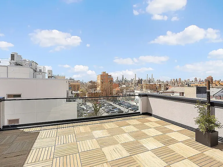 27-04 Astoria Blvd #2A — Photo 3