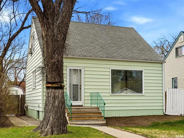 4015 2nd AVENUE, Regina, SK S4T 0B3