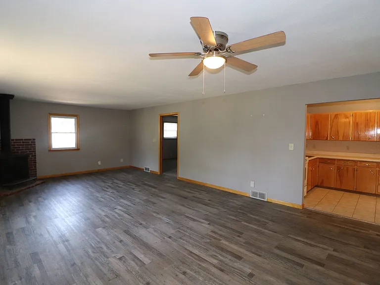 510 Maple St — Photo 12