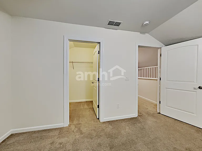 4870 Beryl Dr — Photo 12