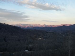 811 Kupulau Rd, Hilo, HI 96720