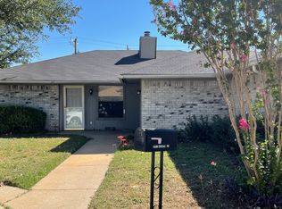 2209 Madrid Ct, Dalworthington Gardens, TX 76013