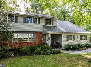 101 Sassafras Dr, North Wales, PA 19454