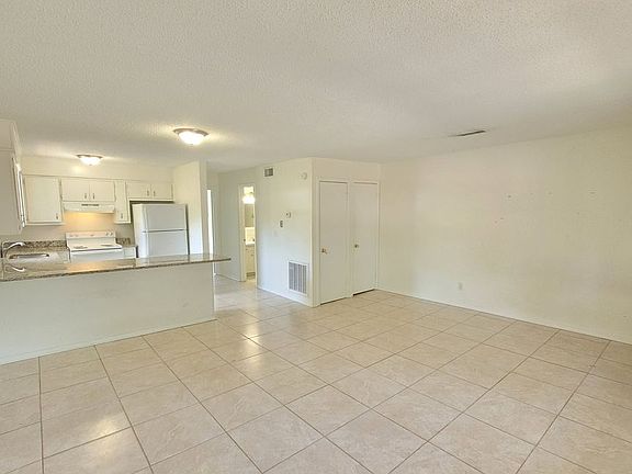 2nd image of 6567 Park Ave APT C