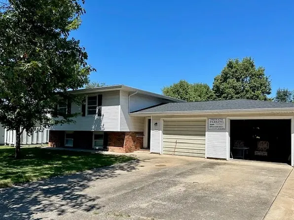 706 E Colorado Ave #B, Urbana, IL 61801