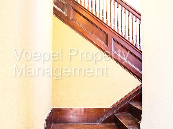 2nd image of 516 Park Ave