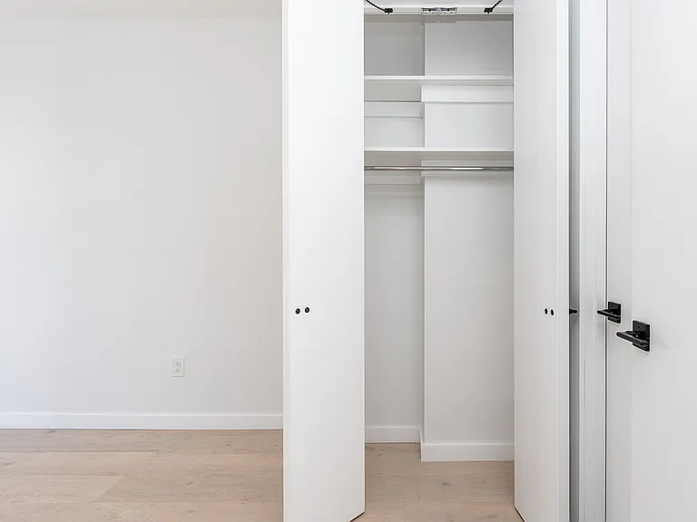 37-25 32nd St #4C — Photo 12