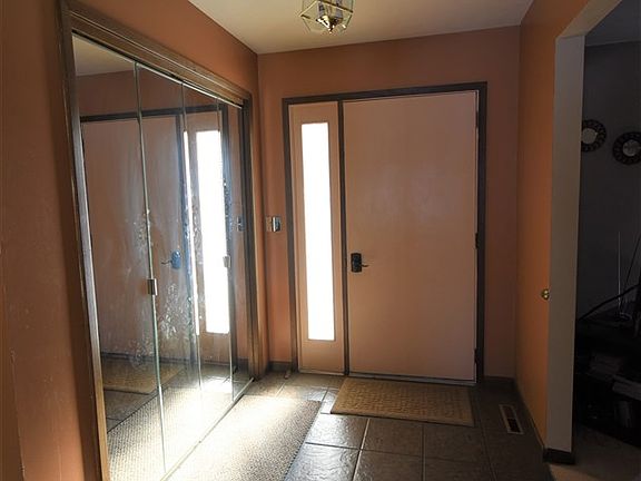 2nd image of 1211 38th St
