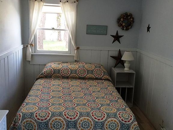 4th image of 125 Shore Road #1