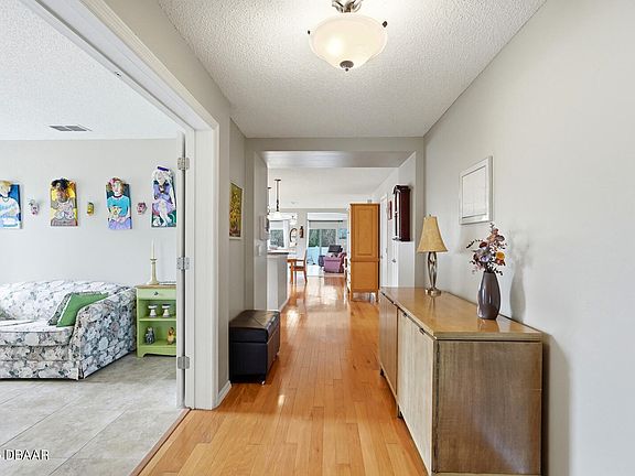 4th image of 608 Aeolian Dr