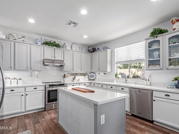 17538 W MARSHALL Lane, Surprise, AZ 85388