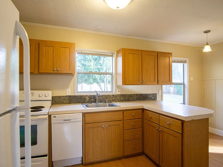 8335 SW Durham Rd #1 — Photo 9