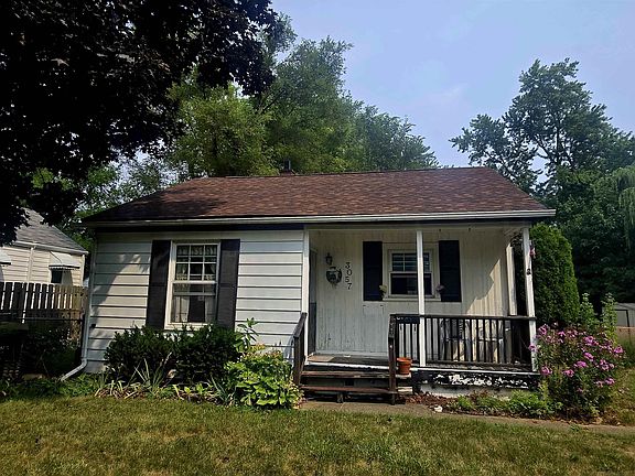 3rd image of 3057 Wasmund Ave