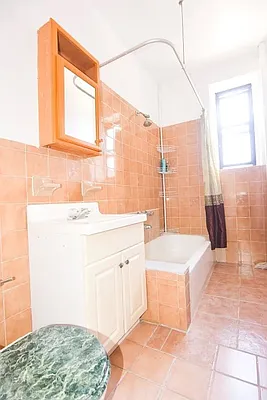 Sold by Gelfand Realty Inc | media 2