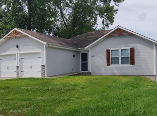 11218 N Nashua Dr, Kansas City, MO 64155
