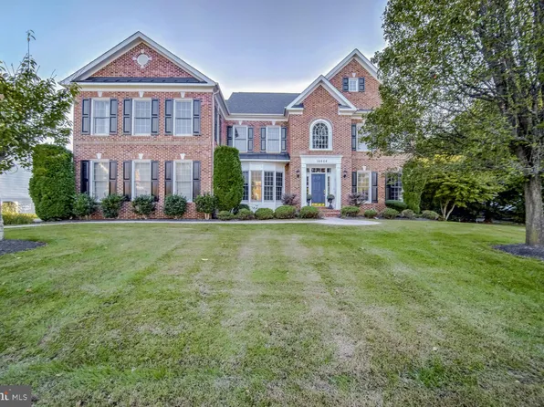 16804 Harbour Town Dr, Silver Spring, MD 20861