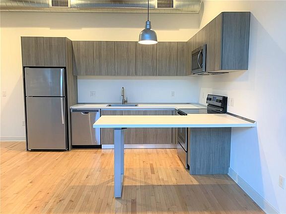 4th image of 55 Cromwell St APT 205