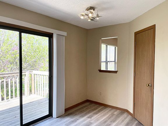 3rd image of 1028 NE Lindsay Ave APT C