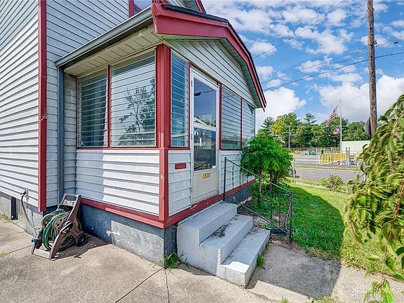 4th image of 1500 Brown St