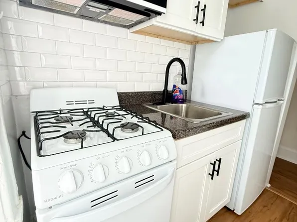 (undisclosed Address), White Plains, NY 10606