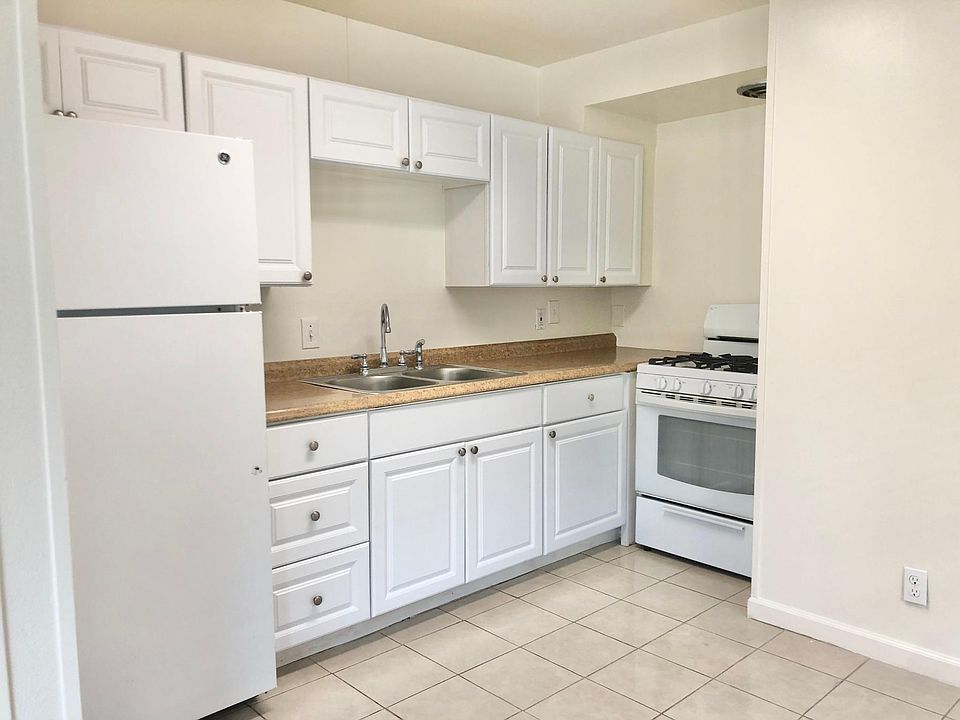 Kitchen with gas range