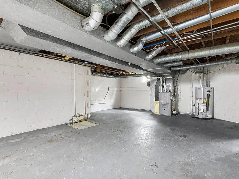 1812 Huffman Blvd — Photo 14