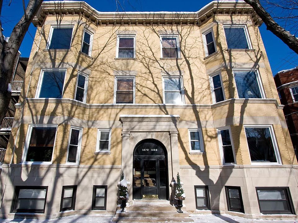 1st image of 1466 W Warner Ave #1E