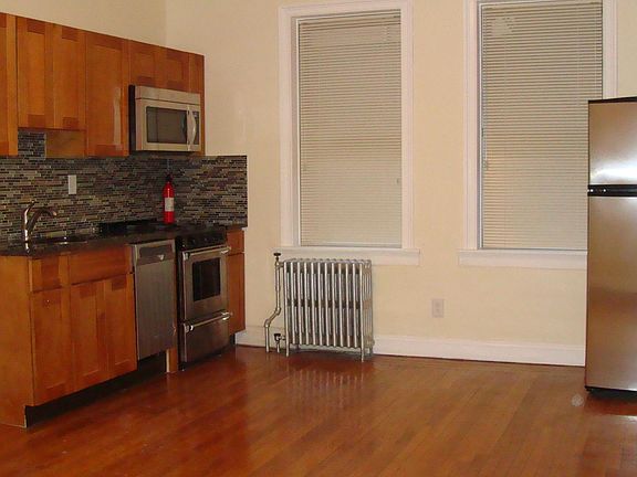 2nd image of 821 Bergen Ave Ph 1