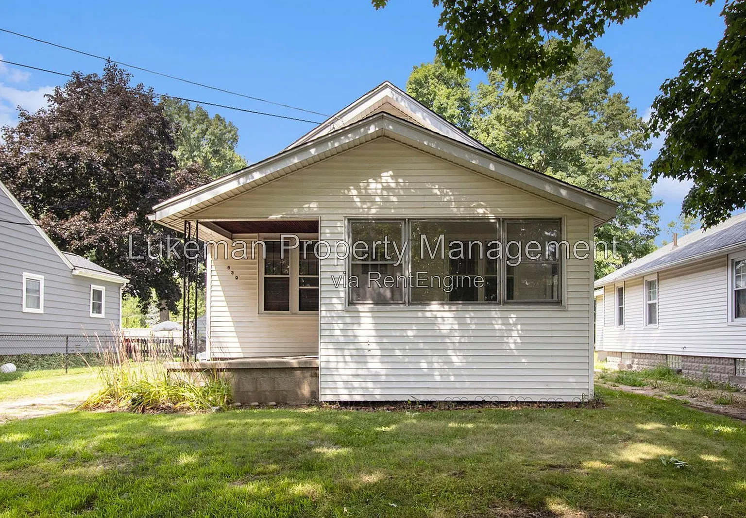 2 bed, 1.0 bath, 873 sqft, $1,300 — Photo 1