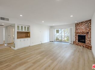 2385 Roscomare Rd UNIT D15, Los Angeles, CA 90077