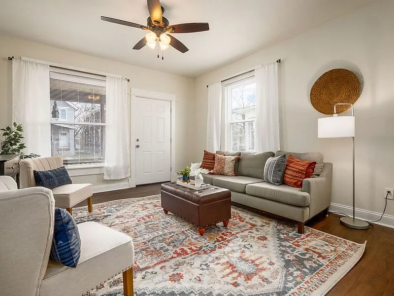 3 bed, 1.0 bath, 1700 sqft, $1,600 — Photo 4
