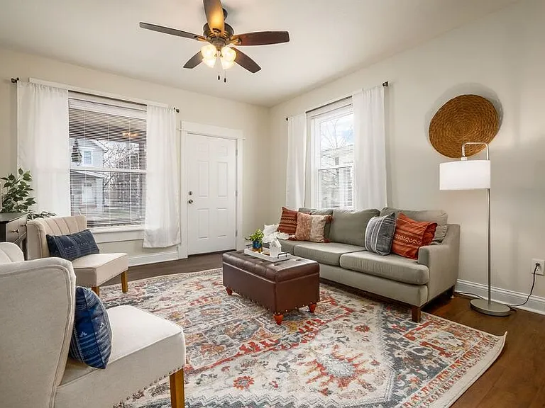 561 Kimball Pl — Photo 4