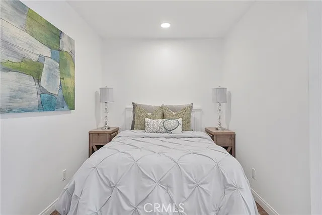 262 Streamwood — Photo 36