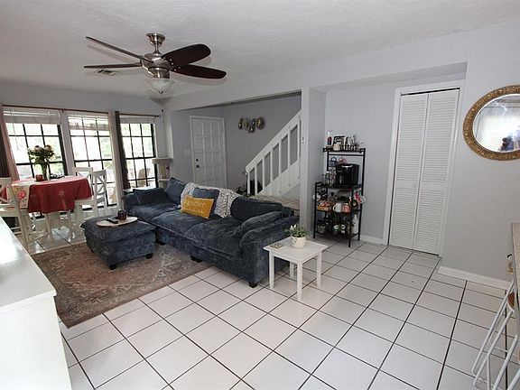 3rd image of 2319 Green Timbers Trl APT D