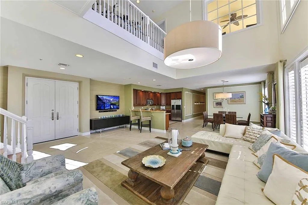 3 bed, 2.0 bath, 2700 sqft, $20,000 — Photo 2