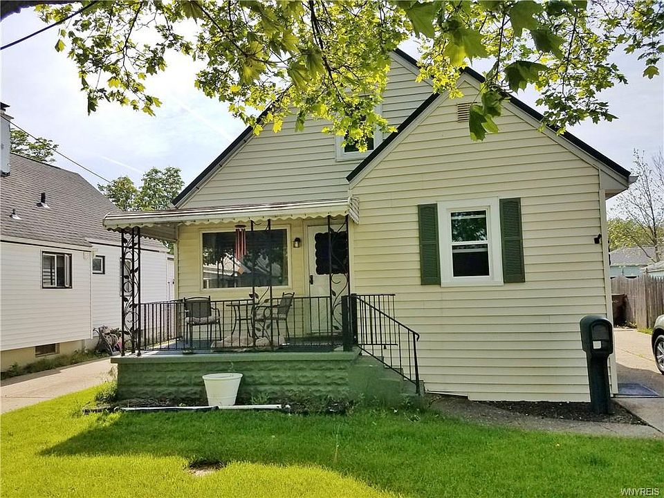 1st image of 28 Boll St